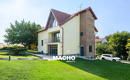 Pronájem domu 380 m² s pozemkem 1 131 m², Školská, Kosoř, okres Praha-západ