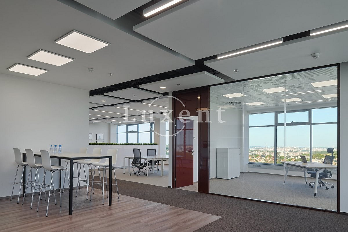 Pronájem kanceláře 197 m² – fotografie 3