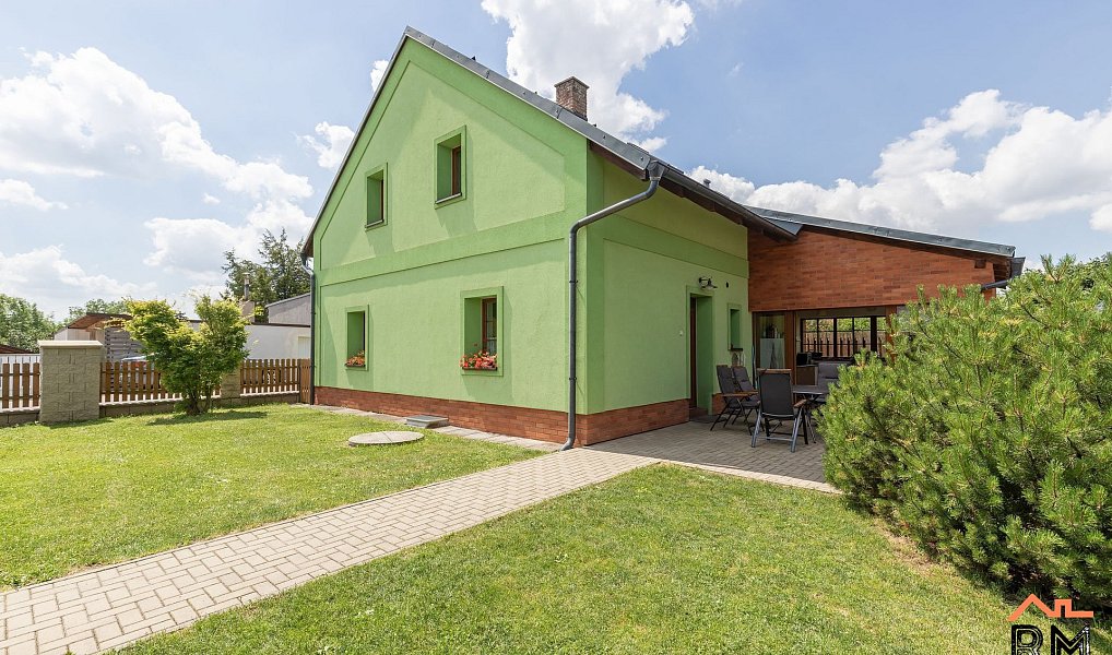 Prodej domu 153 m² s pozemkem 857 m², Dětenice – náhled fotky 2