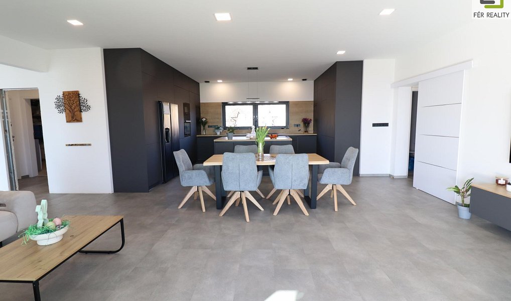 Prodej domu 219 m² s pozemkem 1 132 m², Žitenice – náhled fotky 19