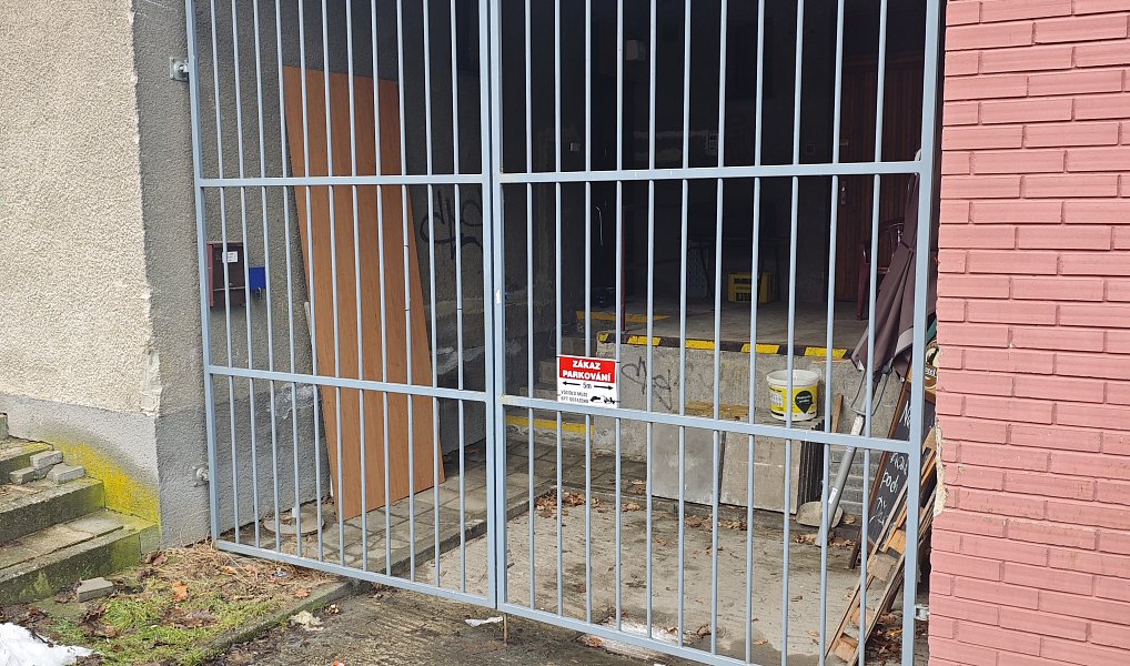 Pronájem obchodních prostor 75 m², Vsetín – náhled fotky 4