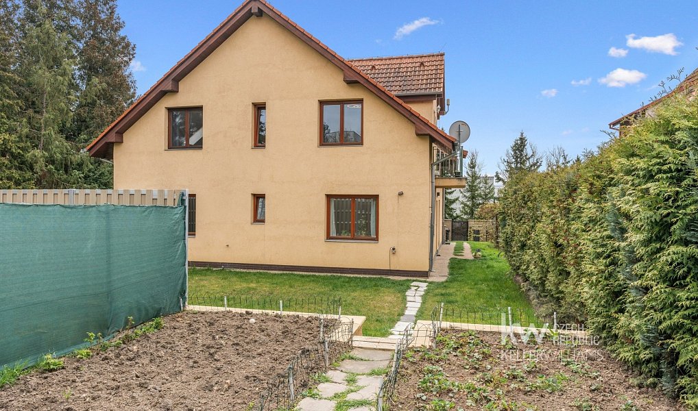 Prodej domu 121 m² s pozemkem 388 m², Hostivice – náhled fotky 33