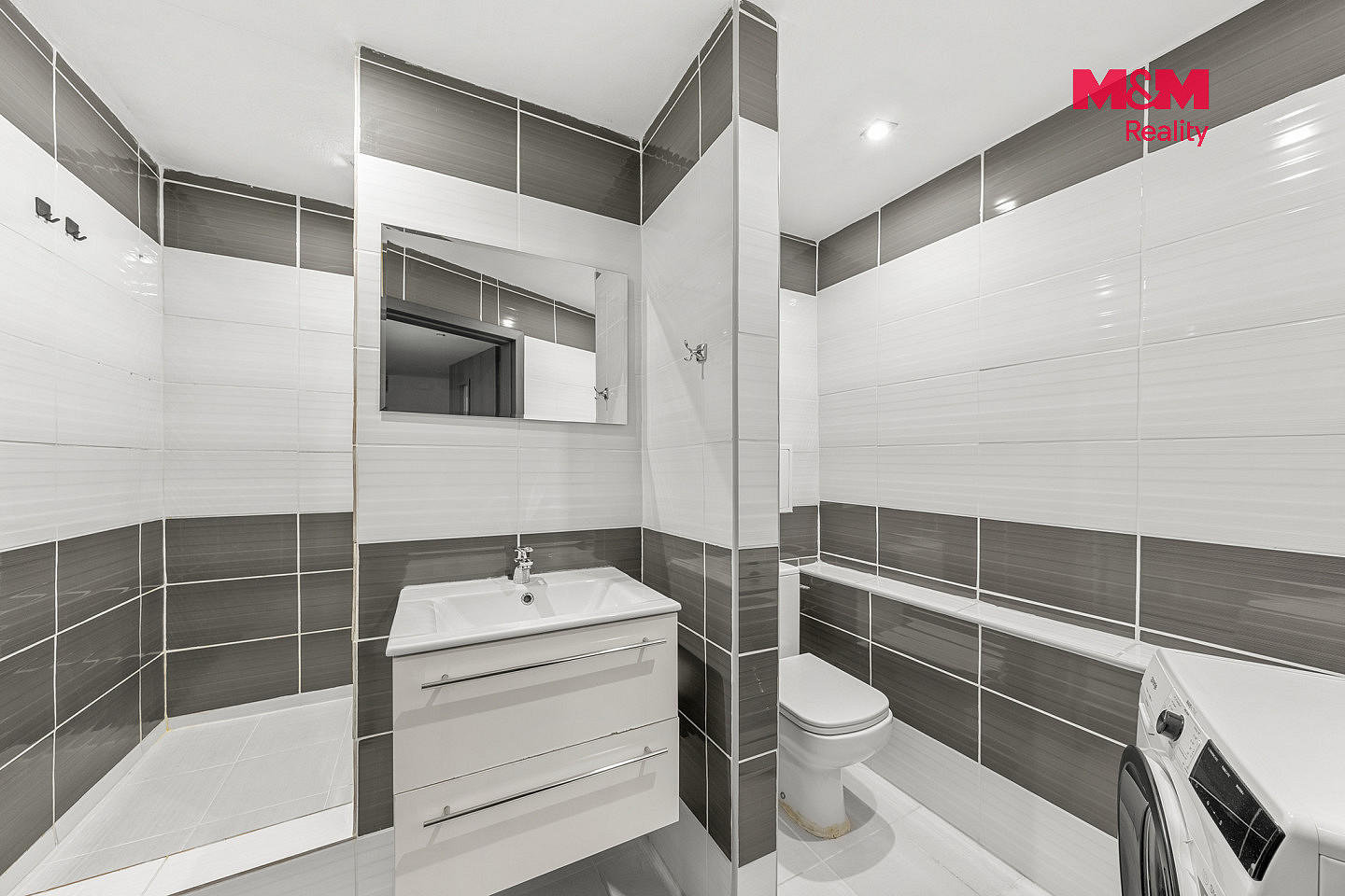 Prodej bytu 3+1 68 m² — photo 3
