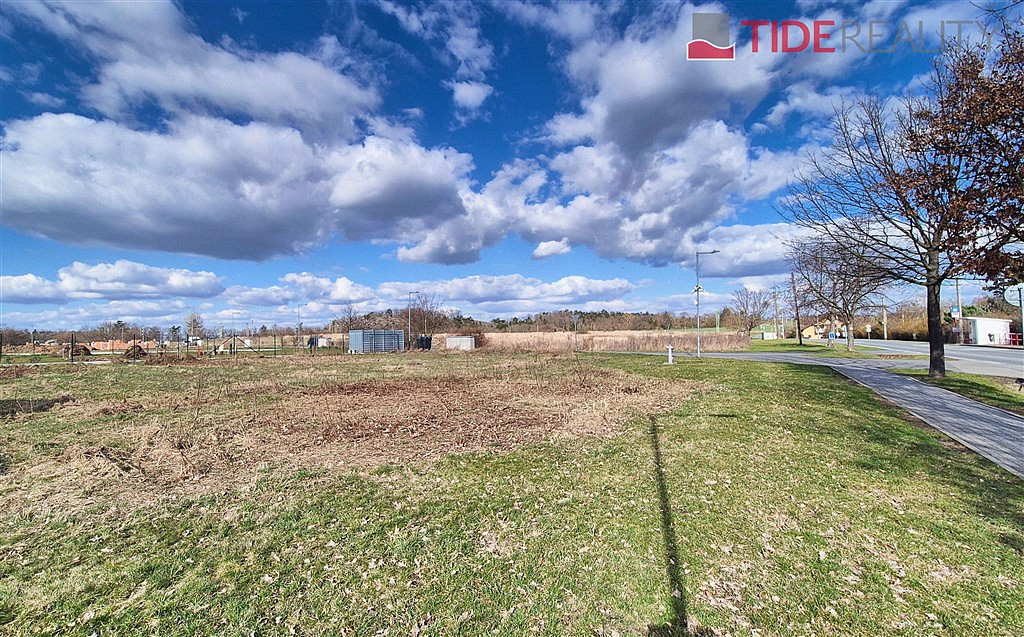 Prodej stavebního pozemku 890 m² – pohled 6