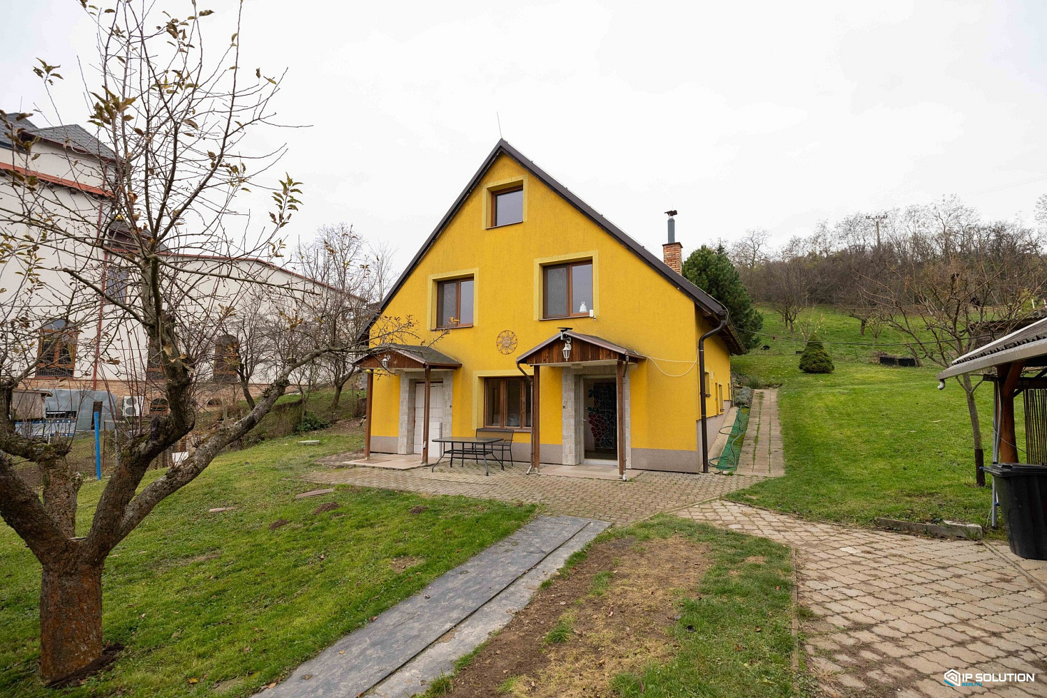Prodej domu 349 m² s pozemkem 2 497 m²