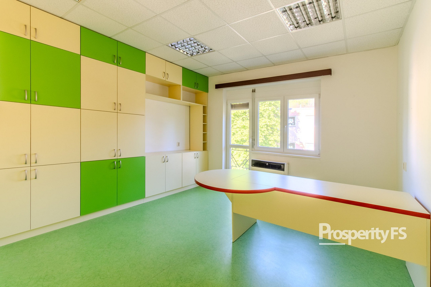 Pronájem obchodních prostor 70 m² – fotografie 3