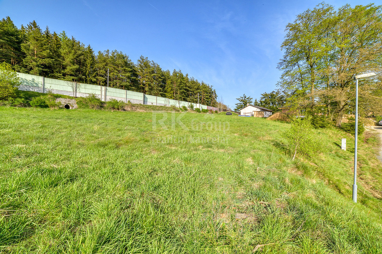Prodej stavebního pozemku 1 375 m² — photo 3