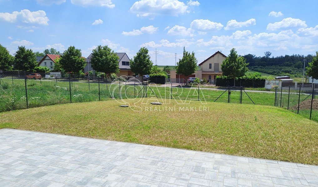 Pronájem bytu 4+kk 106 m², Vysoký Újezd – náhled fotky 17