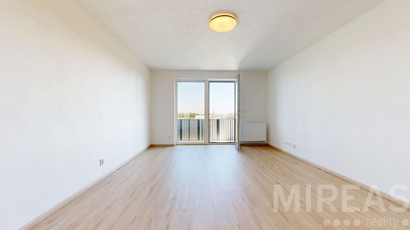 Pronájem bytu 2+kk 55 m² – fotografie 5