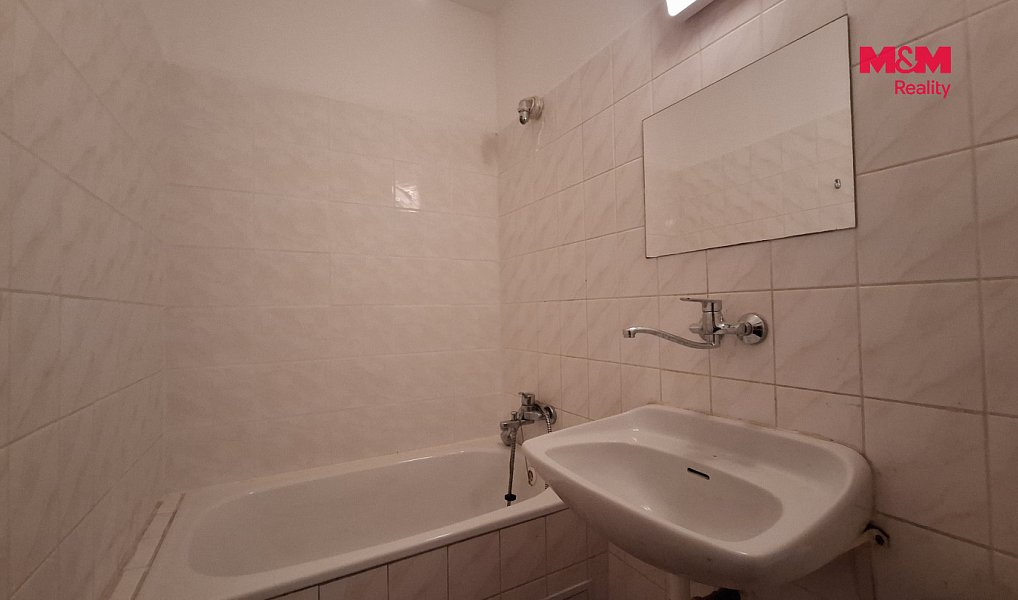Prodej bytu 1+kk 16 m², Rožnov pod Radhoštěm – náhled fotky 2