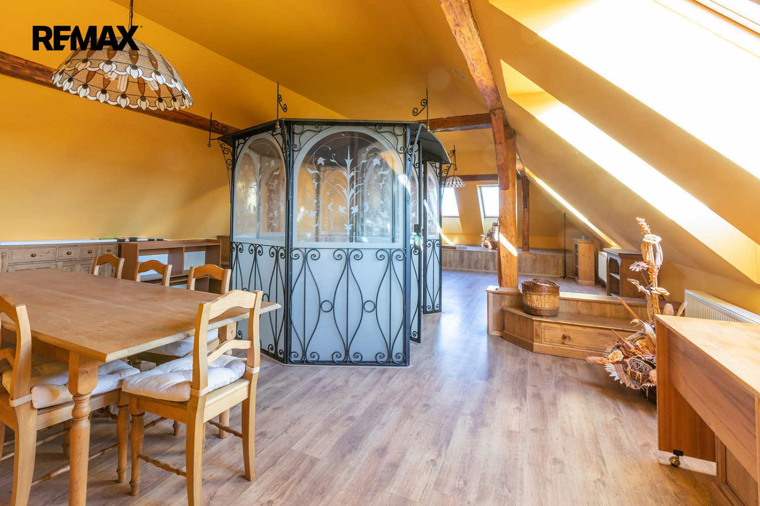 Pronájem kanceláře 85 m² – fotografie 3