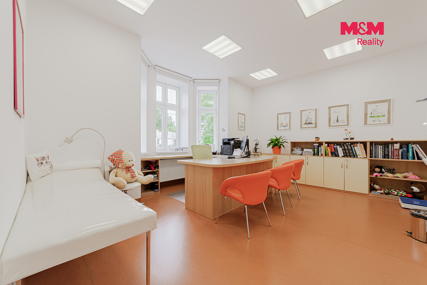 Prodej obchodních prostor 374 m²