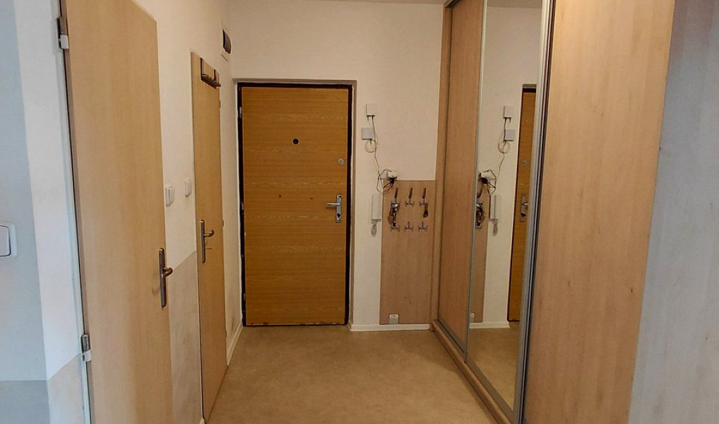 Prodej bytu 3+1 70 m², Loket – náhled fotky 15