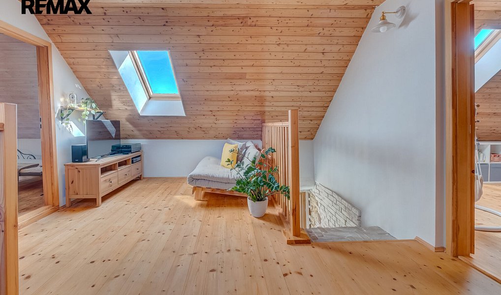 Prodej domu 157 m² s pozemkem 2 275 m², Borovany – náhled fotky 10