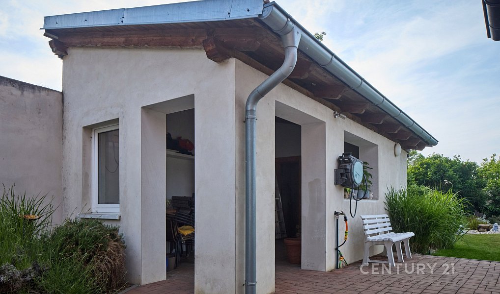 Prodej domu 260 m² s pozemkem 457 m², Ladná – náhled fotky 35