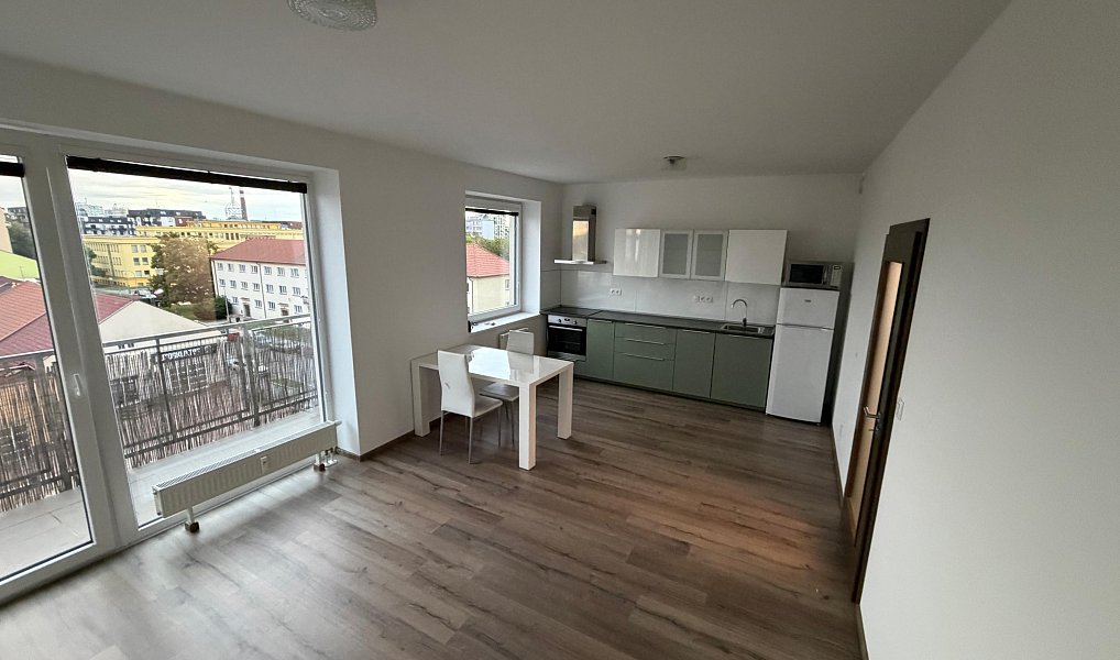 Pronájem bytu 2+kk, 65 m², Pardubice