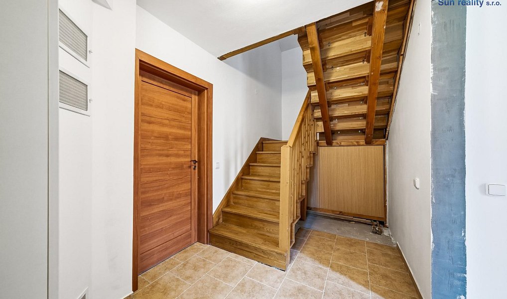 Prodej domu 180 m² s pozemkem 2 195 m², Zubří – náhled fotky 12