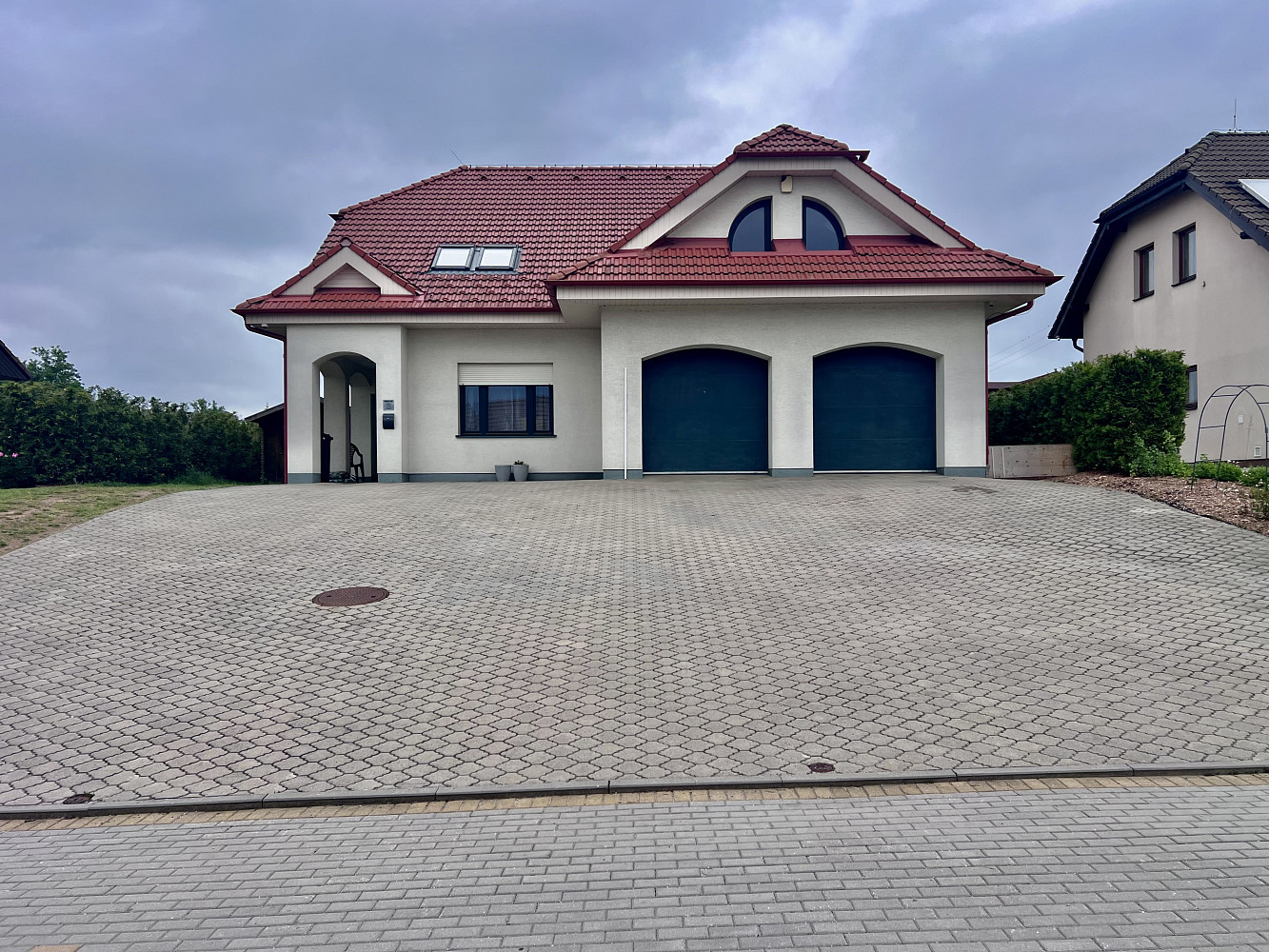 Prodej domu 229 m² s pozemkem 1 404 m² – fotografie 2