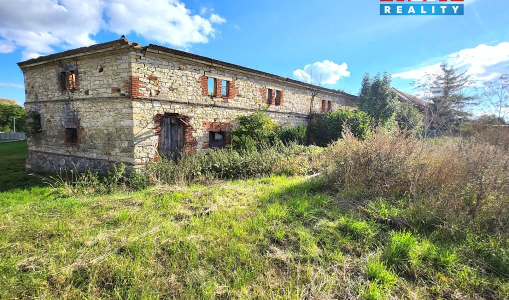 Prodej zemědělského objektu 480 m², Břvany – náhled fotky 14