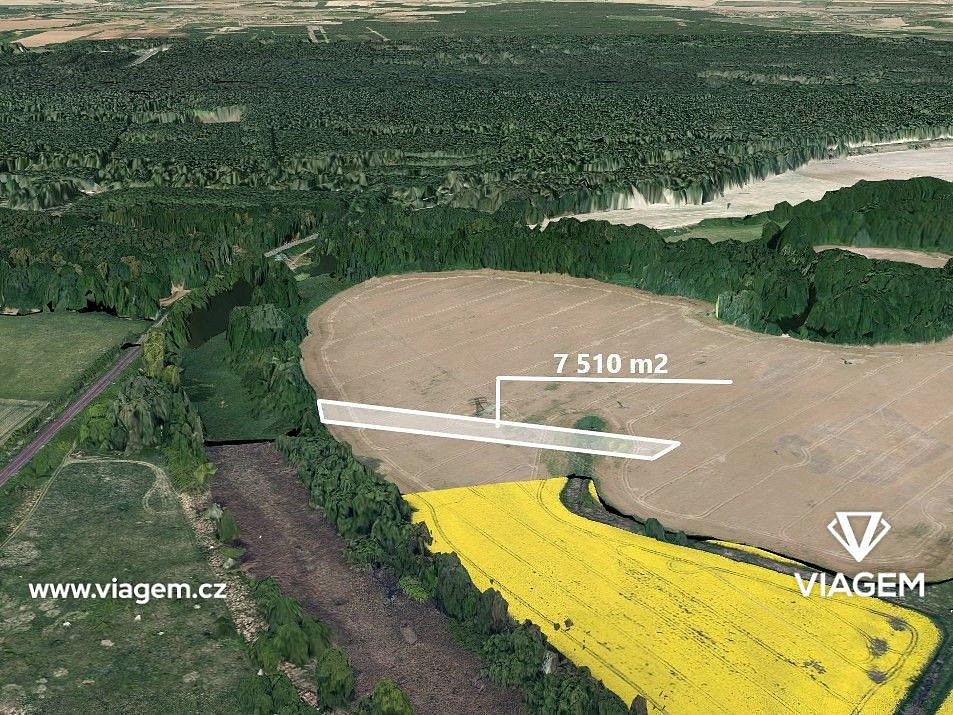 Prodej pole 1 502 m²