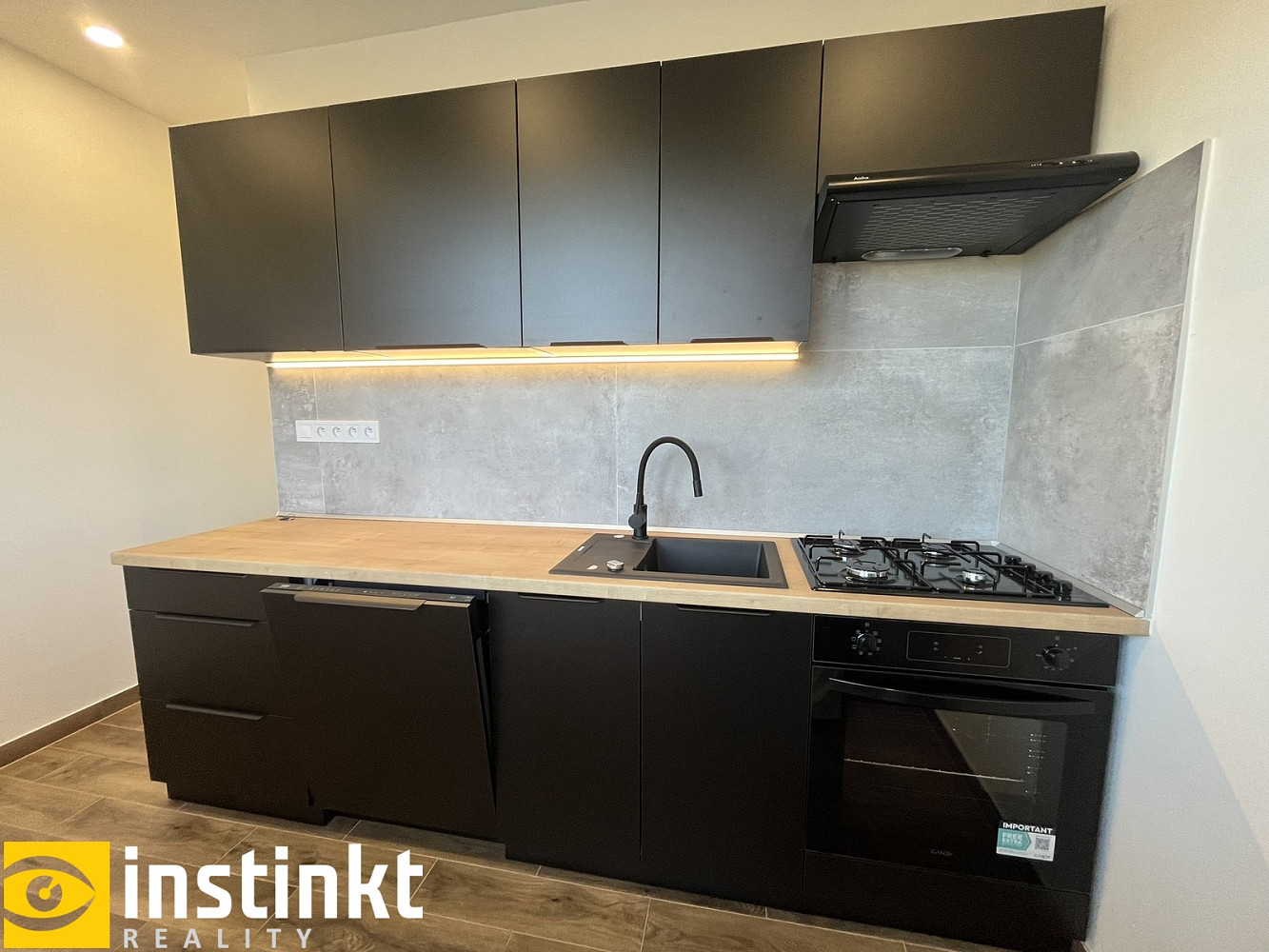 Pronájem bytu 1+1 36 m² – fotografie 2