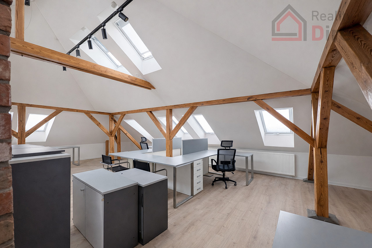 Pronájem kanceláře 86 m²