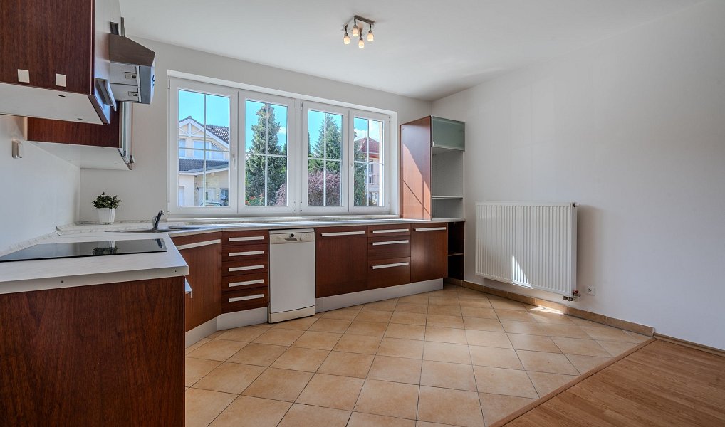 Prodej domu 190 m² s pozemkem 465 m², Hostivice – náhled fotky 10
