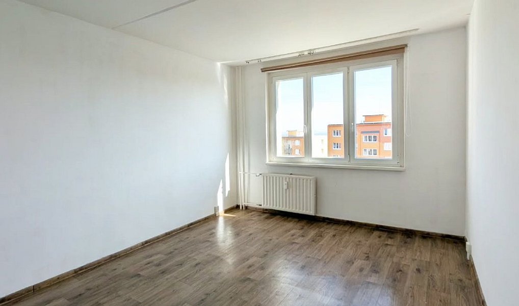 Pronájem bytu 2+1 51 m², Chomutov – náhled fotky 3