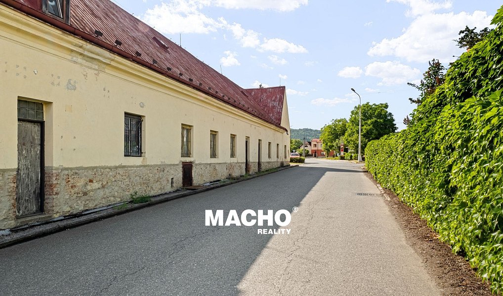 Prodej domu 286 m² s pozemkem 447 m², Řitka – náhled fotky 25