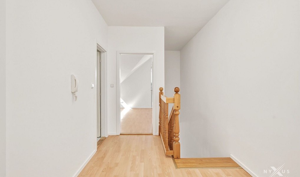 Pronájem domu 324 m² s pozemkem 287 m², Praha – náhled fotky 18