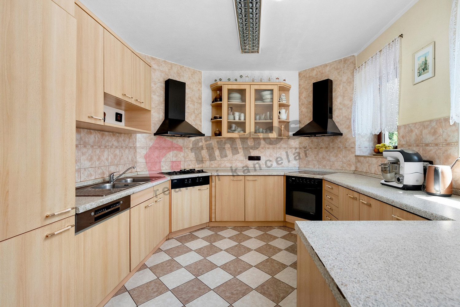 Prodej nájemního domu, činžáku 347 m² – fotografie 5