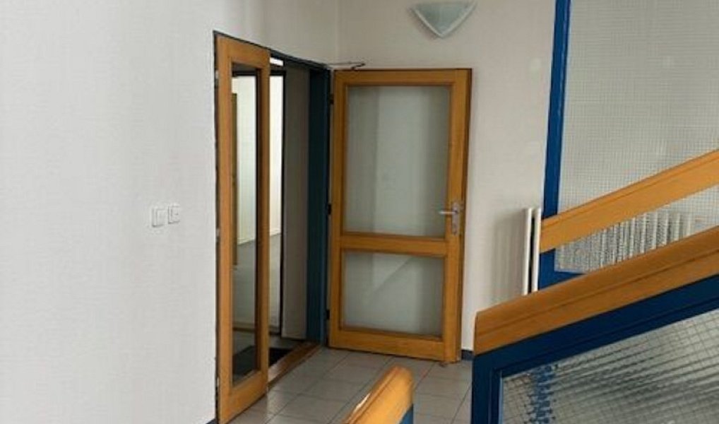 Pronájem kanceláře 360 m², Hradec Králové – náhled fotky 4