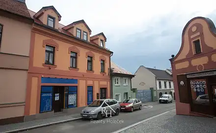 Prodej nájemního domu, činžáku 402 m²