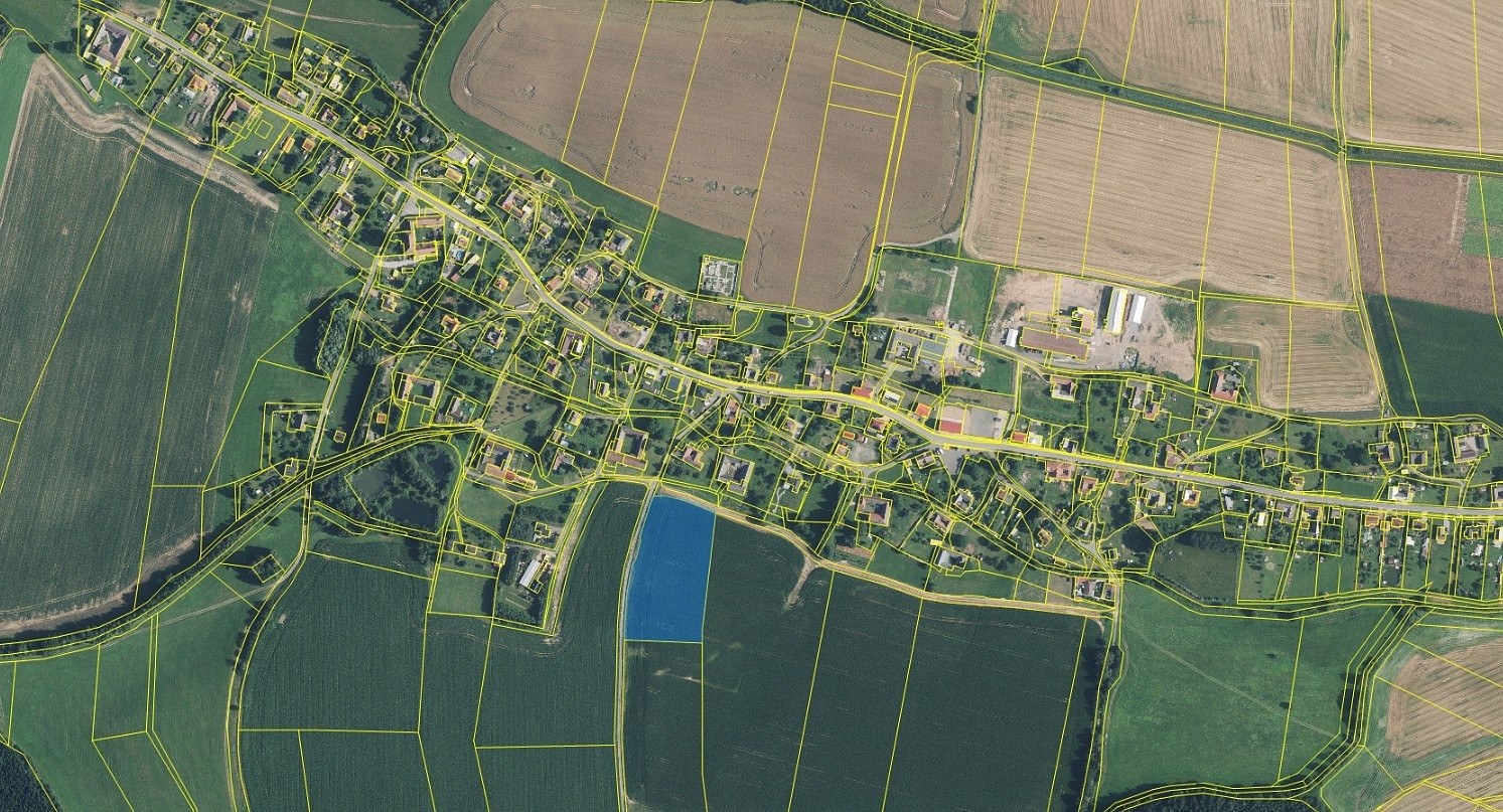 Prodej stavebního pozemku 1 300 m² – fotografie 2
