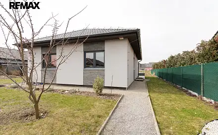 Prodej domu 92 m² s pozemkem 738 m², Třebichovická, Kladno - Švermov