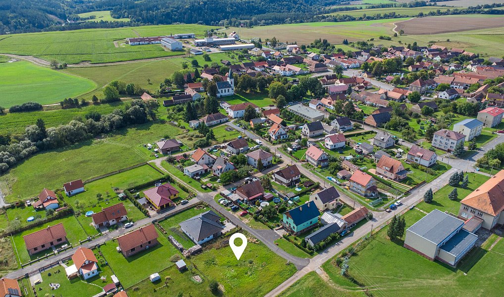 Prodej zahrady 983 m², Mlečice – náhled fotky 9