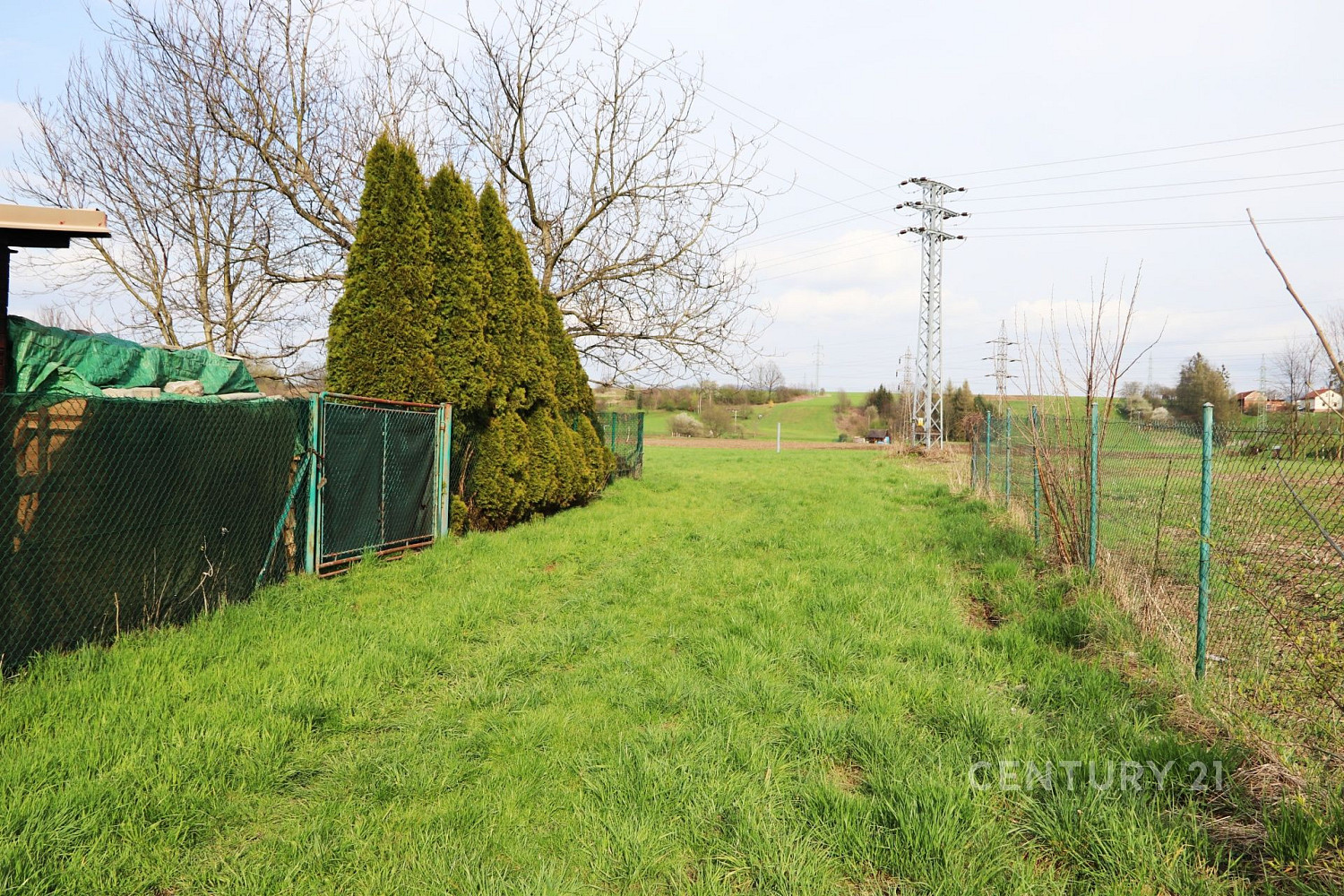 Prodej stavebního pozemku 1 943 m² – fotografie 3