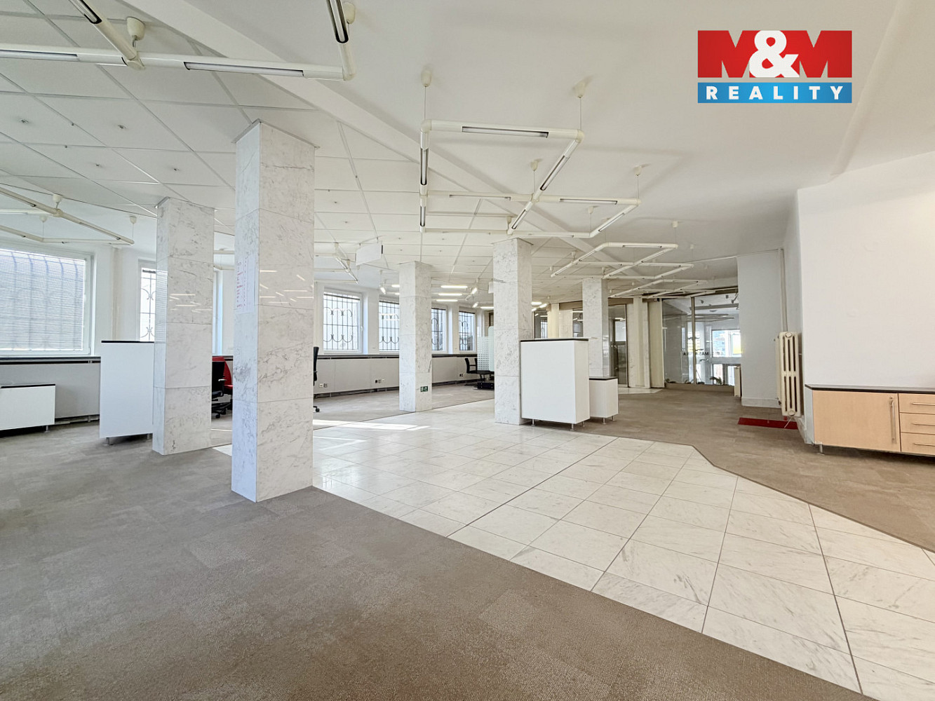 Pronájem obchodních prostor 170 m² — photo 2