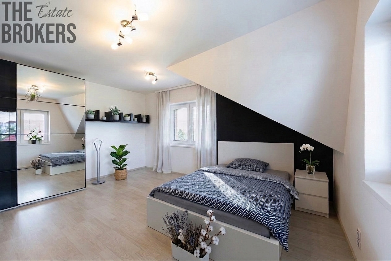 Prodej bytu 4+kk 97 m²