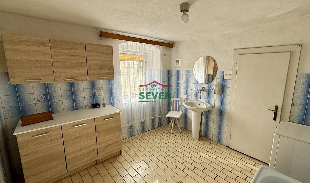 Prodej domu 300 m² s pozemkem 925 m², Čistá – náhled fotky 3