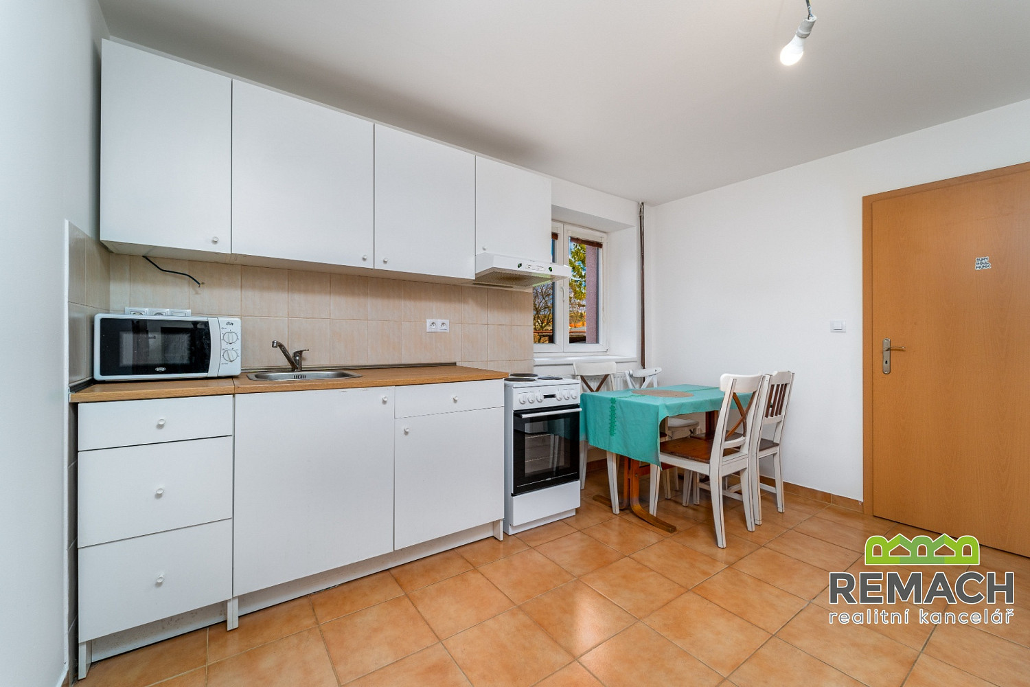 Prodej domu 275 m² s pozemkem 275 m² – fotografie 3