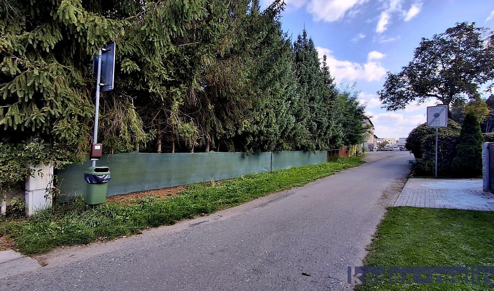 Prodej stavebního pozemku 599 m², Stěžery – náhled fotky 2