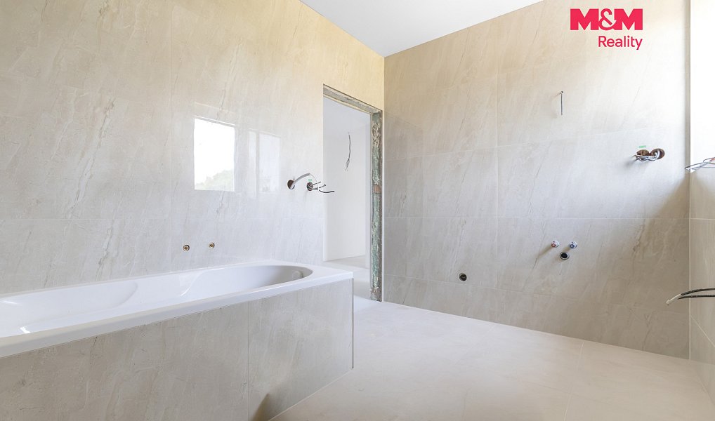 Prodej bytu 2+1 72 m², Zubří – náhled fotky 21