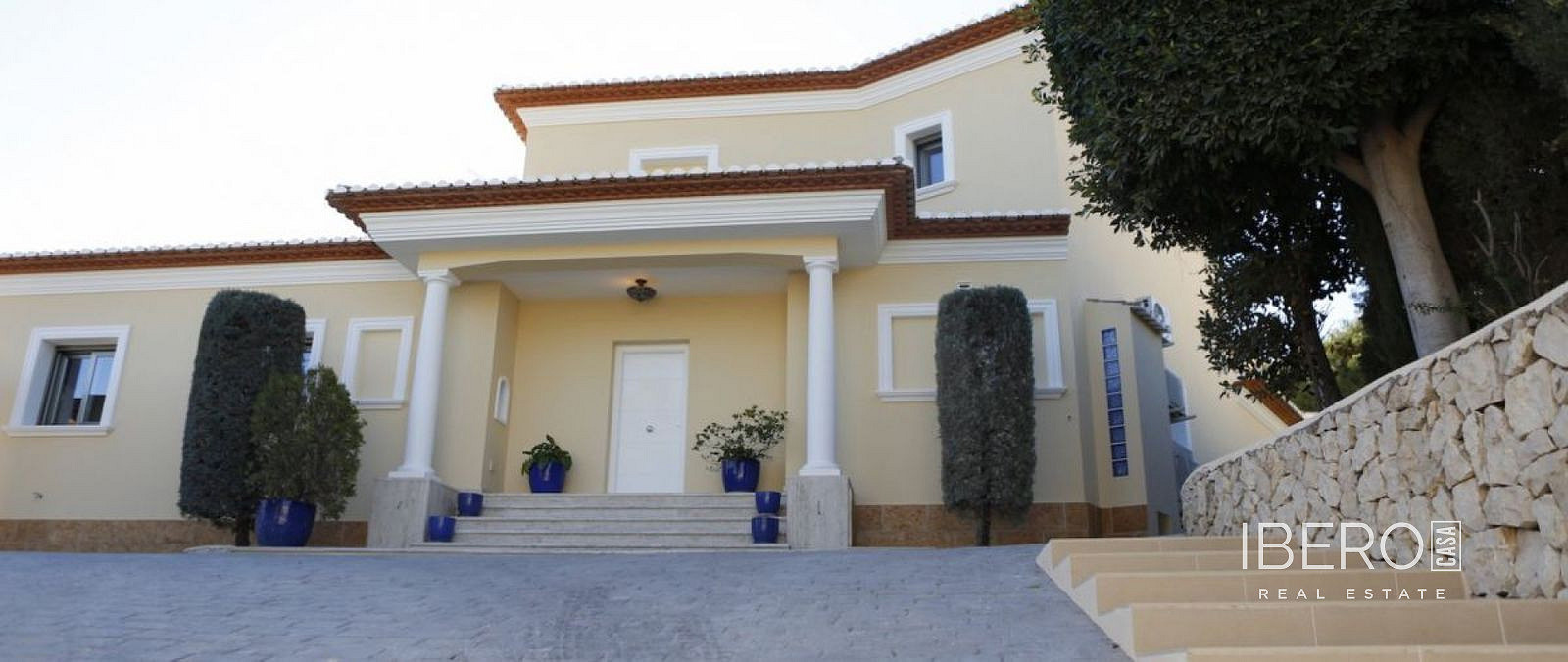 Prodej domu 465 m² s pozemkem 1 131 m²