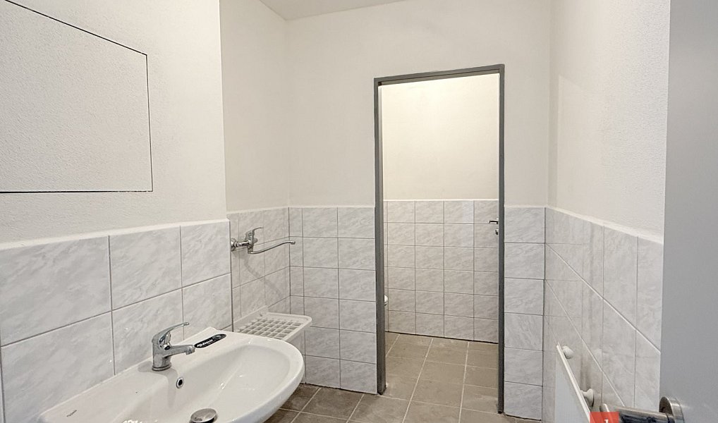 Prodej obchodních prostor 62 m², Nová Role – náhled fotky 8