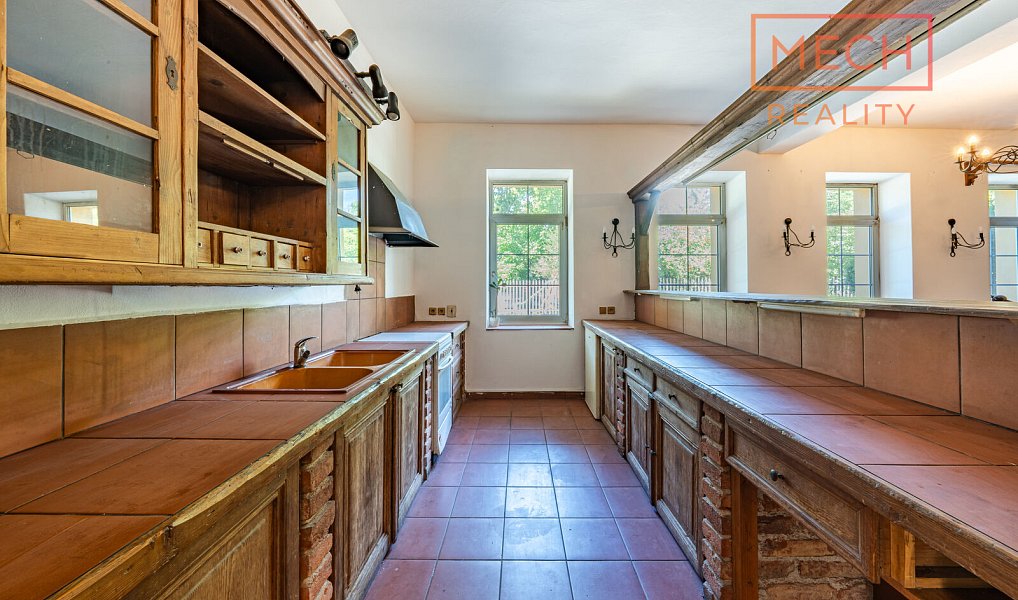 Prodej domu 280 m² s pozemkem 603 m², Svijanský Újezd – náhled fotky 23