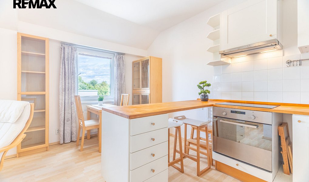Prodej bytu 2+kk 43 m², Dobřichovice – fotka 1 z 28