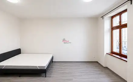 Pronájem bytu 1+1 28 m², Poděbradova, Ostrava - Moravská Ostrava