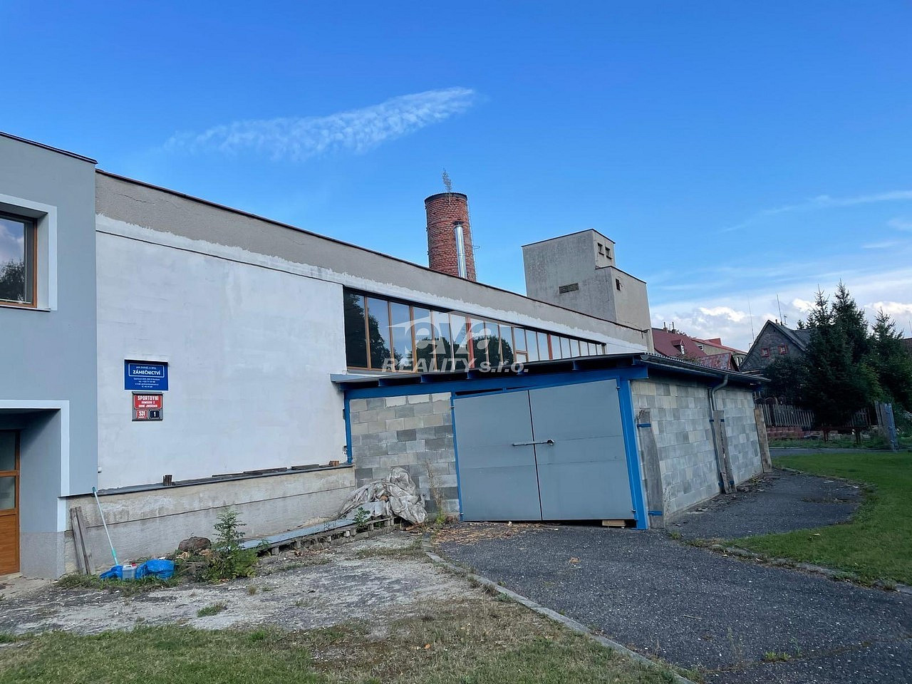 Prodej výrobních prostor 830 m² – fotografie 2