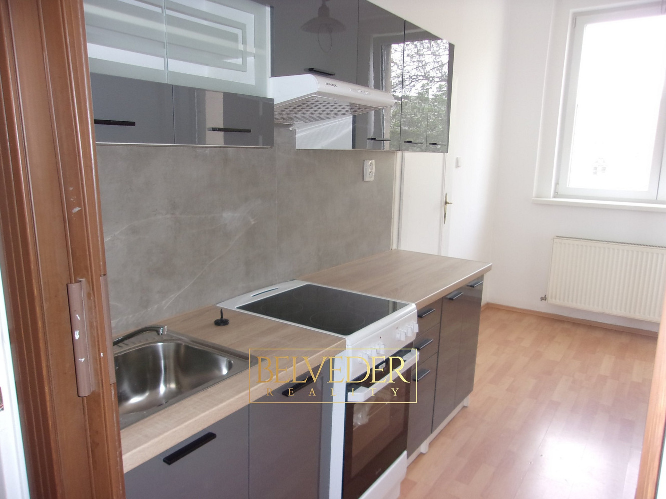 Pronájem bytu 2+1 70 m² – fotografie 2